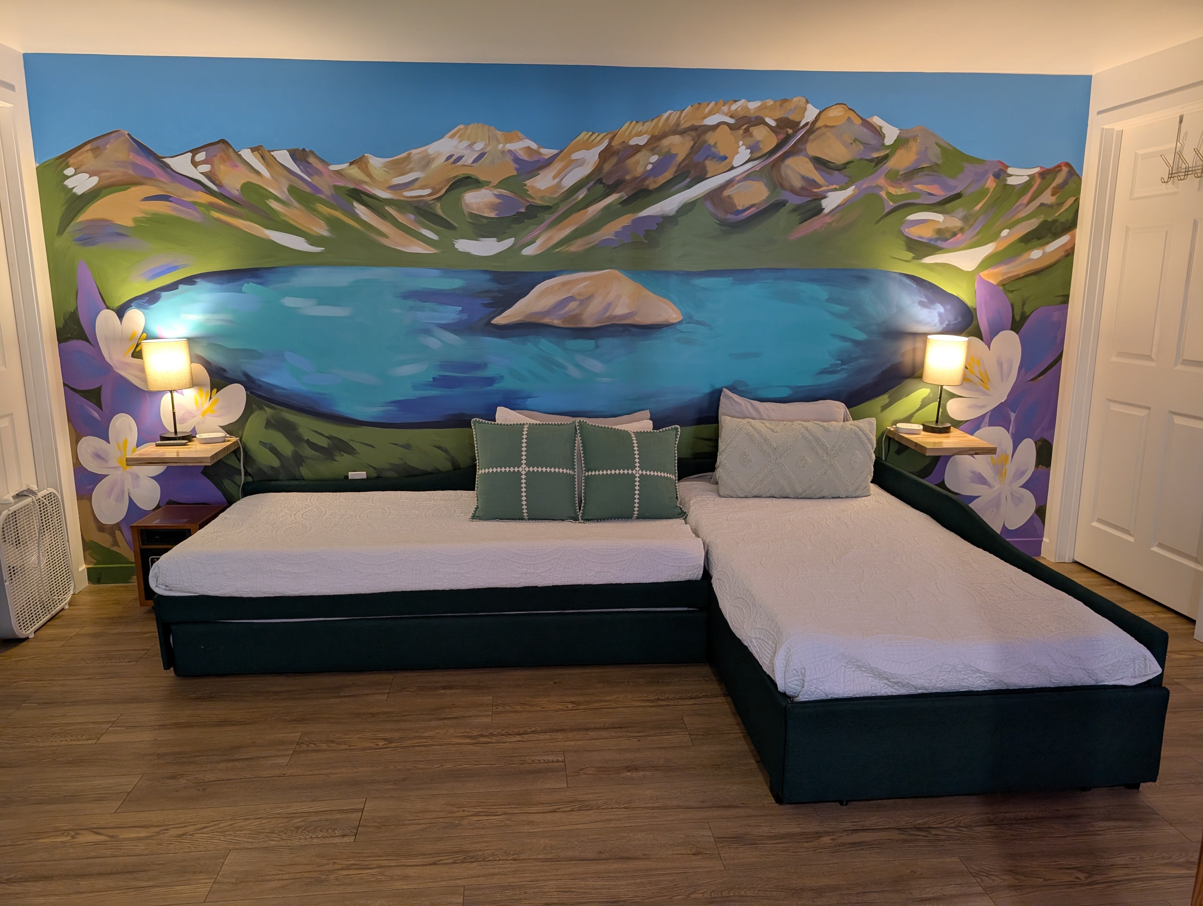 hannah-wilson-art-airbnb-mural-ice-lakes.jpg